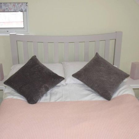 Charming 3-Bed Apartment In Talgarth Powys Брекън Екстериор снимка
