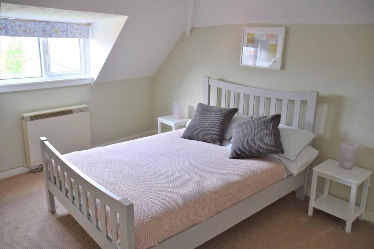 Charming 3-Bed Apartment In Talgarth Powys Брекън Екстериор снимка