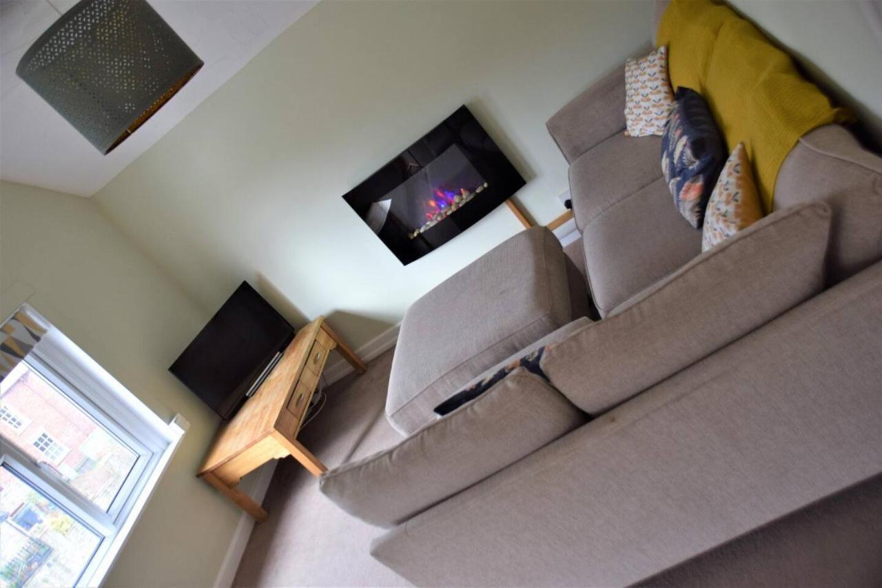 Charming 3-Bed Apartment In Talgarth Powys Брекън Екстериор снимка