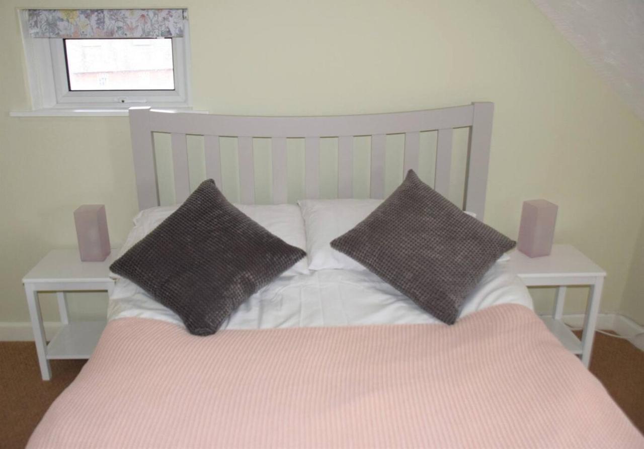 Charming 3-Bed Apartment In Talgarth Powys Брекън Екстериор снимка