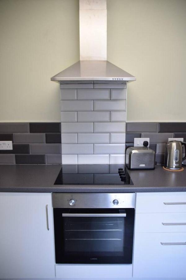 Charming 3-Bed Apartment In Talgarth Powys Брекън Екстериор снимка